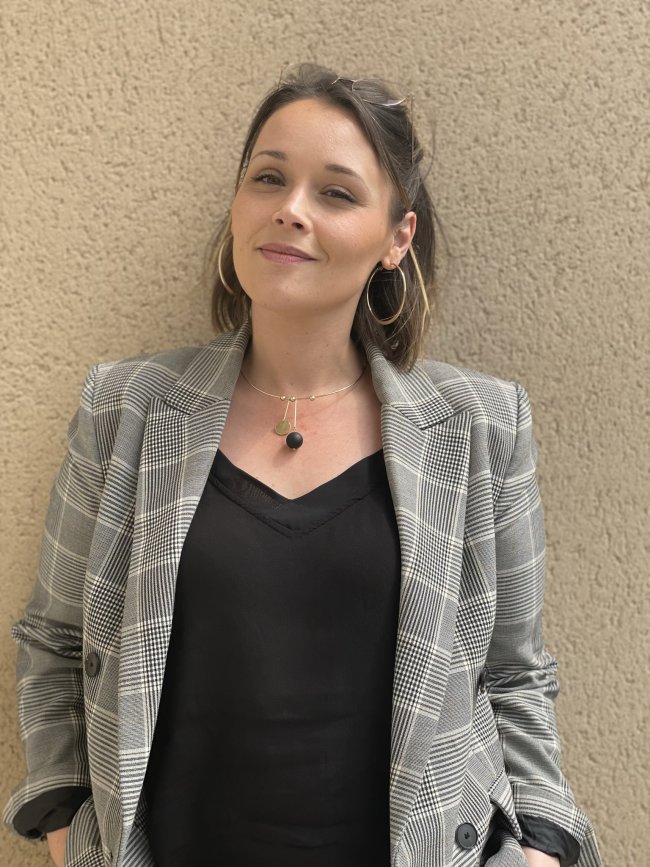 Mme Jézequel